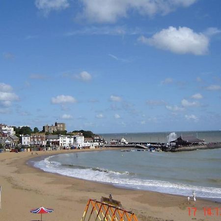 Smuggler'S Cottage Broadstairs Exterior foto
